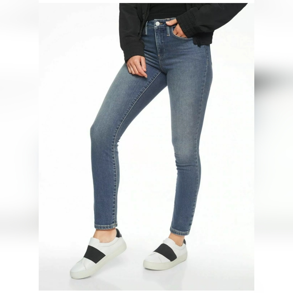 NWT Athleta Sculptek™ Skinny Jean Azure Wash Sz 6